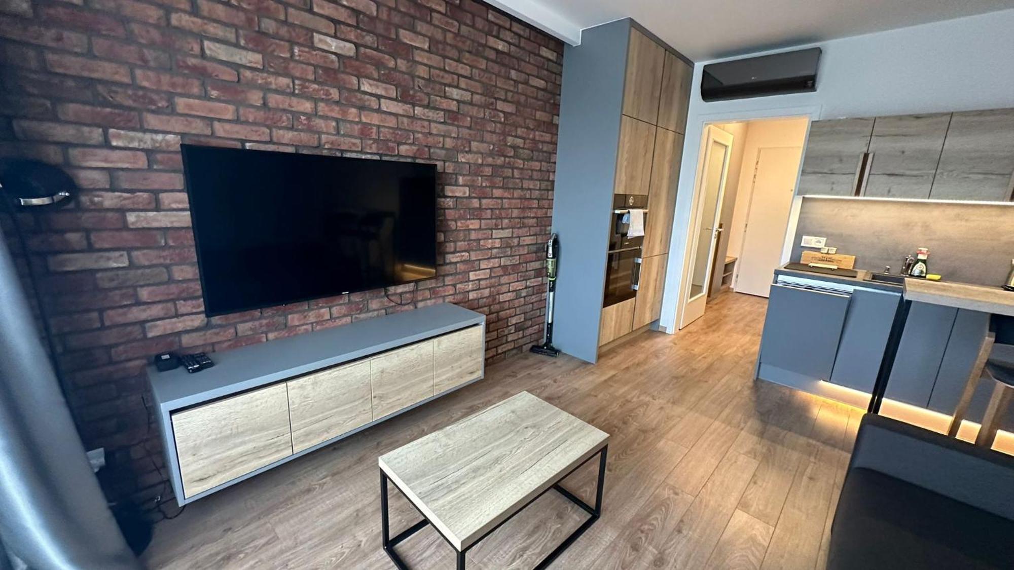 Ah Radnica V Apartman Kassa Kültér fotó